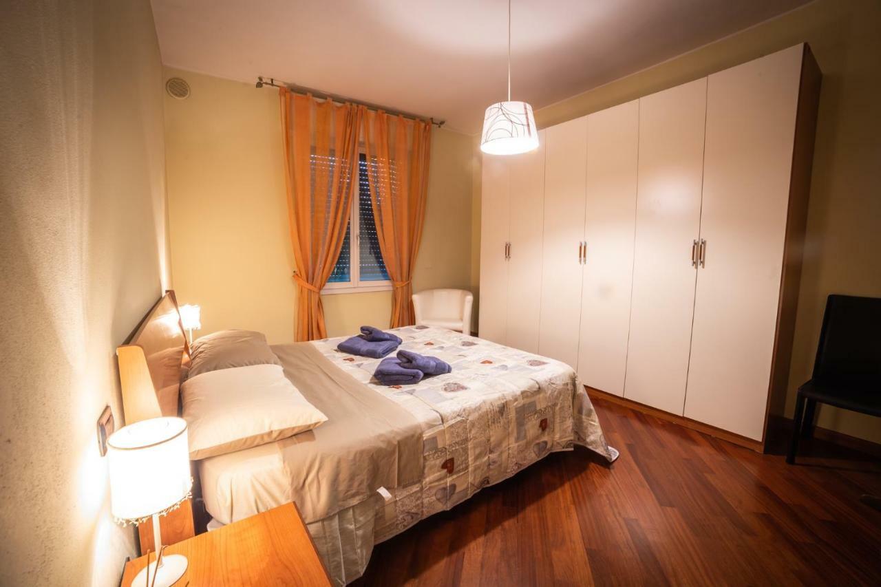 Cinematic Modern Flat, 100 Mt Da Ospedale Apartment Ravenna Exterior photo